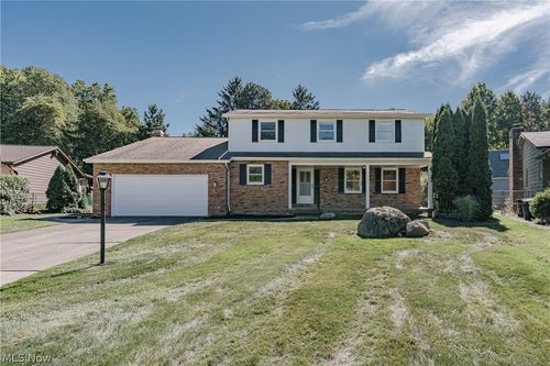 15133 Dogwood Cir, Middleburg Heights, OH, 44130-3510 | Card Image