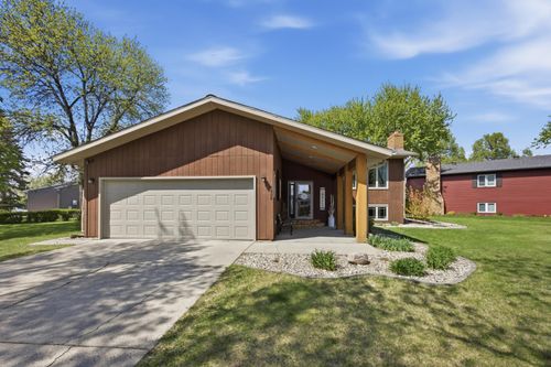 1808 Prairie Ln S, Fargo, ND, 58103-4744 | Card Image