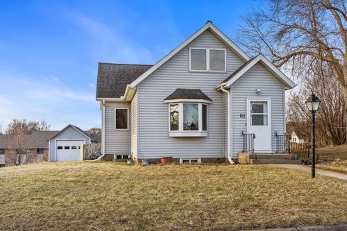 117 W Van Dusen St, Springfield, MN, 56087-1329 | Card Image
