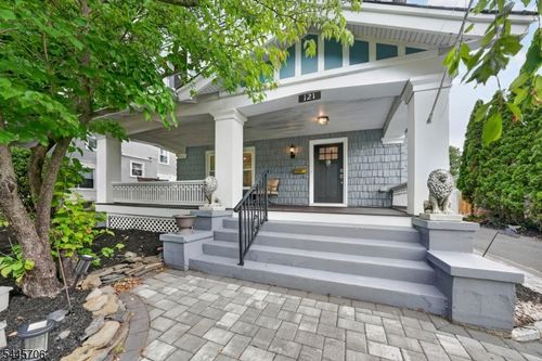 121 E Maple Ave, Bound Brook, NJ, 08805-1702 | Card Image
