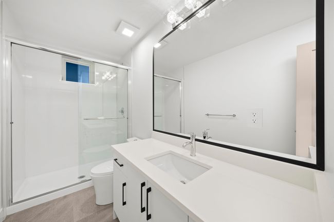 5628 Chaffey Ave, Home with 6 bedrooms, 5 bathrooms and 2 parking in Burnaby BC | Image 32