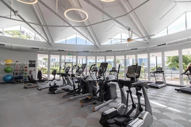 APT-1920 - 2500 Parkview Dr, Condo with 2 bedrooms, 2 bathrooms and null parking in Hallandale Beach FL | Image 15
