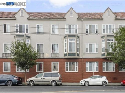1757 26th Ave, Oakland, CA, 94601-1761 | Card Image