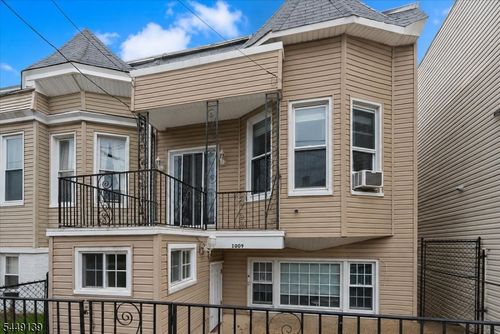 1009 Paterson Plank Rd, North Bergen, NJ, 07047-1845 | Card Image
