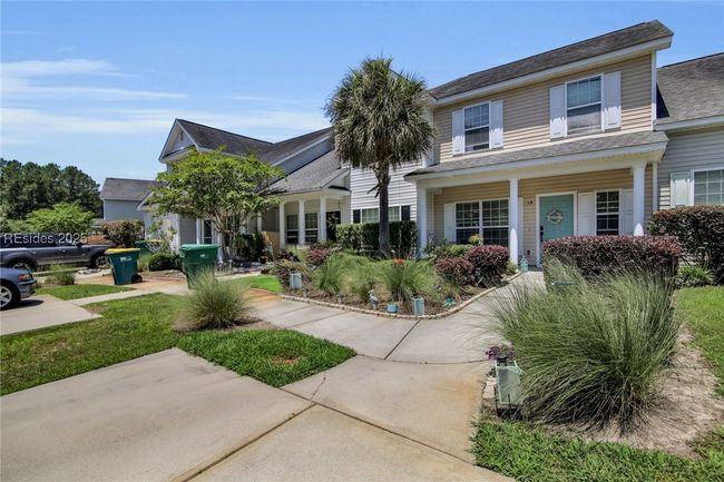 13 Running Oak Dr, Townhouse with 2 bedrooms, 3 bathrooms and null parking in Bluffton SC | Image 4