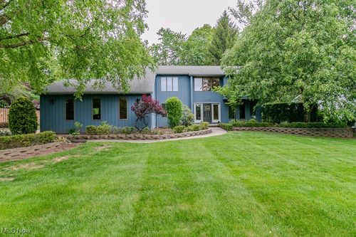 6036 Whiteford Dr, Highland Heights, OH, 44143-1555 | Card Image