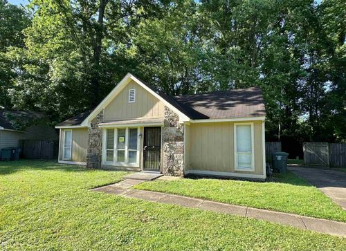 3899 Walsingham Dr, Memphis, TN, 38128-1908 | Card Image