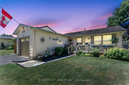 9 Cottonwood Cres, London, ON, N6G2Y7 | Card Image