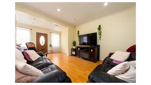 126-07 116th Ave, South Ozone Park, NY, 11420-2641 | Card Image