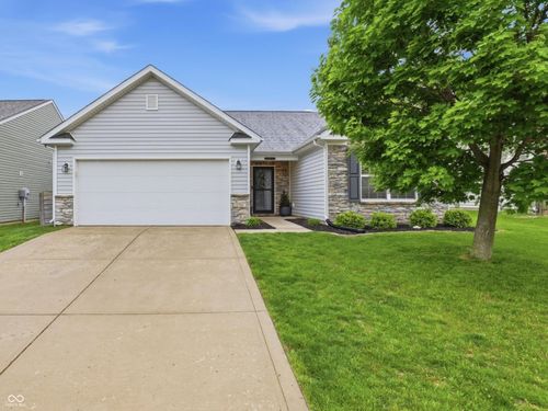 5780 Blue Sky Dr, Whitestown, IN, 46075-9717 | Card Image