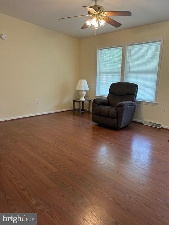 7 Royal Oak Dr, House other with 3 bedrooms, 2 bathrooms and null parking in Cream Ridge NJ | Image 6