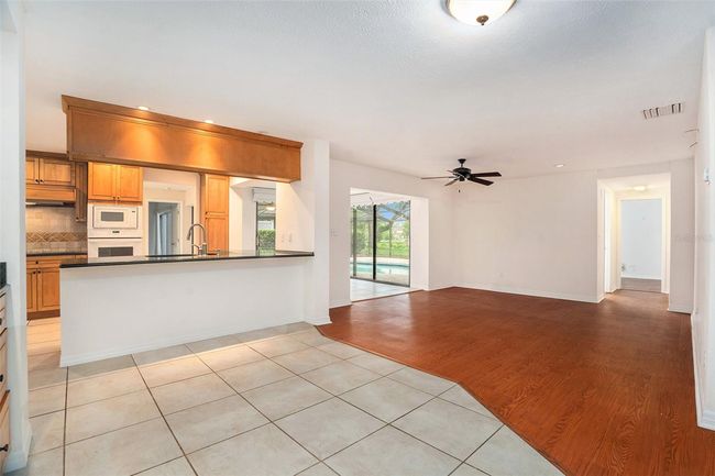 13310 Golf Crest Cir, House other with 6 bedrooms, 3 bathrooms and null parking in TAMPA FL | Image 10