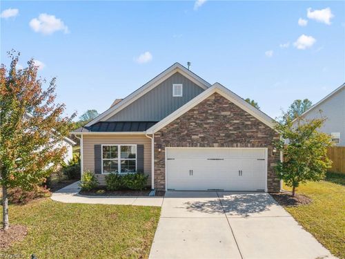 5372 Holbein Gate Rd, Walkertown, NC, 27051-9492 | Card Image