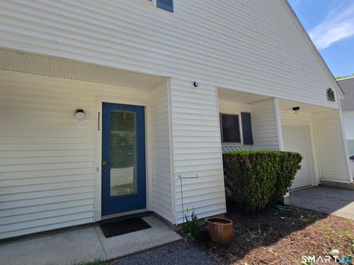 111-65 Perry St, Putnam, CT, 06260-2243 | Card Image