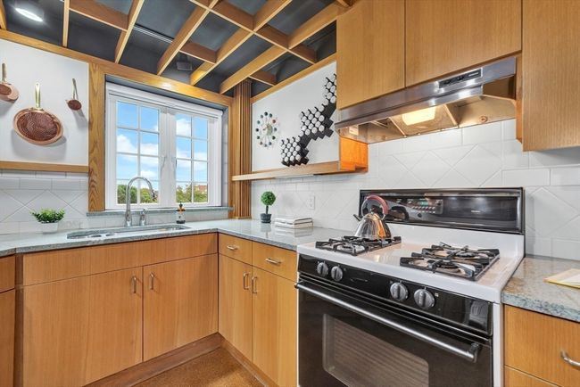 APT-603 - 985 Memorial Dr, Home with 3 bedrooms, 2 bathrooms and null parking in Cambridge MA | Image 14