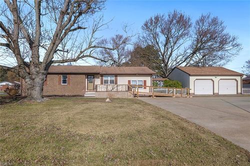 2852 Colonial Dr, Suffolk, VA, 23435-1548 | Card Image