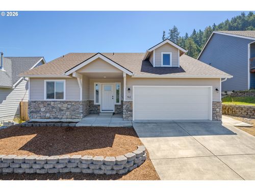 762 Kayla Marie, Creswell, OR, 97426-9338 | Card Image