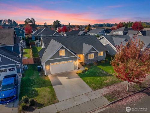 803 Mapleridge Dr, Everson, WA, 98247-8767 | Card Image