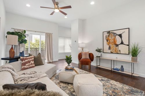 unit-2-811 E Elmira St, San Antonio, TX, 78212-2907 | Card Image