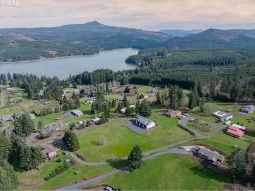 27579 Riggs Hill Rd, Sweet Home, OR, 97386-9714 | Card Image