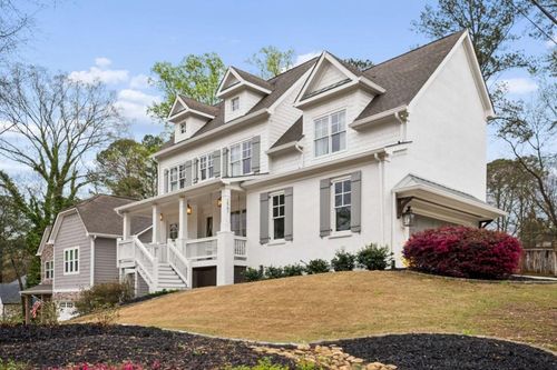 2561 Thompson Rd Ne, Brookhaven, GA, 30319-3560 | Card Image