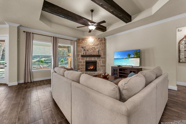 663 Private Road 1712, House other with 3 bedrooms, 3 bathrooms and null parking in Mico TX | Image 25