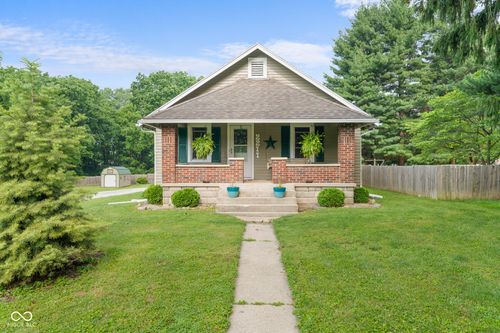 2211 S Andrews Rd, Yorktown, IN, 47396-1400 | Card Image