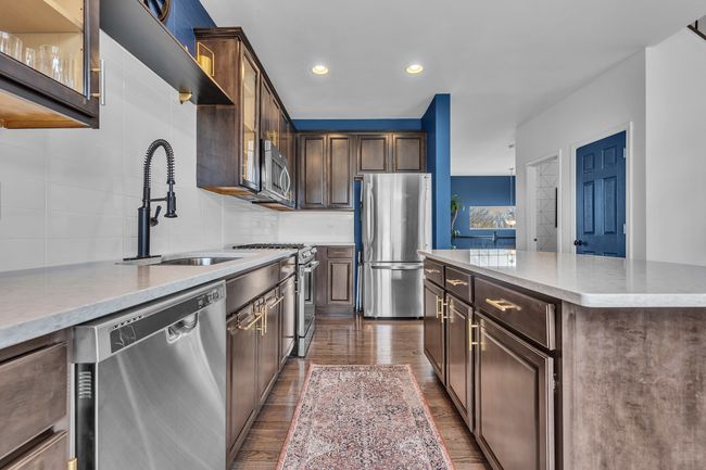 525 Town Center Blvd, Townhouse with 3 bedrooms, 3 bathrooms and 2 parking in Gilberts IL | Image 4