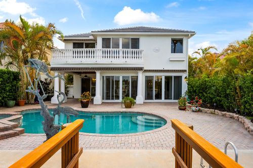 712 Sandy Point Ln, West Palm Beach, FL, 33410-3427 | Card Image