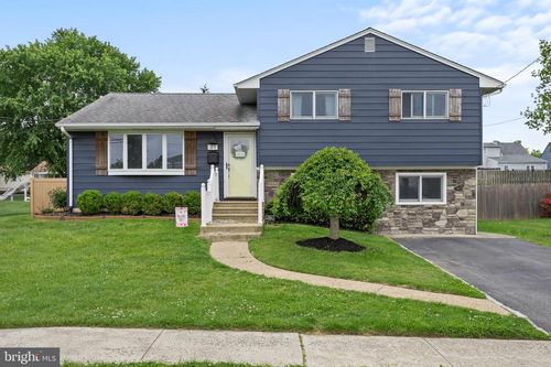 21 Greenwood Dr, BORDENTOWN, NJ, 08505-2719 | Card Image