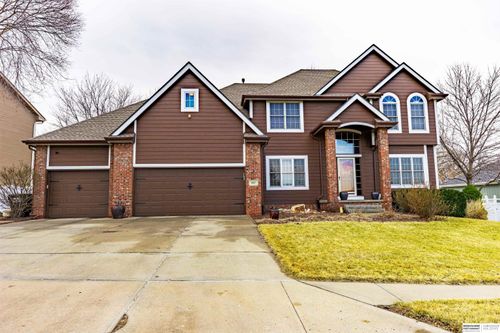 9917 Brentwood Dr, La Vista, NE, 68128-4239 | Card Image