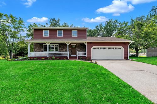 135 Sherwood Dr, Geneseo, IL, 61254-9191 | Card Image