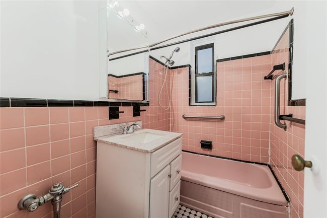 APT-2A - 277 Bronx River Rd, Home with 0 bedrooms, 1 bathrooms and null parking in Yonkers NY | Image 15