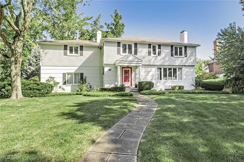 18401 S Woodland Rd, Shaker Heights, OH, 44120-1706 | Card Image