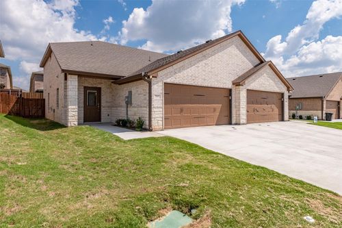 712 Rolling Terrace Cir, Granbury, TX, 76049-7876 | Card Image