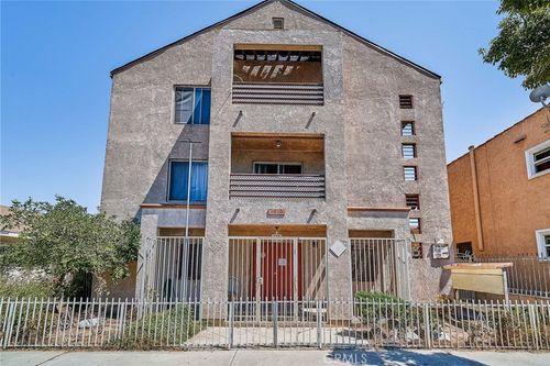 1512 N Stanton Pl, Long Beach, CA, 90804-1391 | Card Image