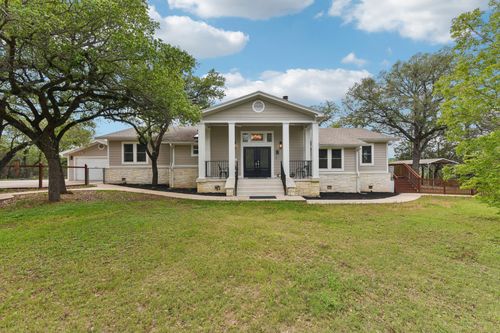 126 County Road 420, Spicewood, TX, 78669-3067 | Card Image