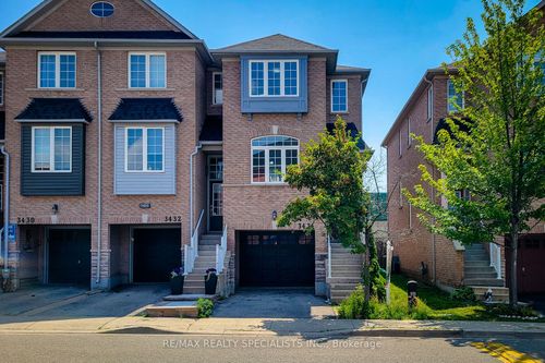 3434 Redpath Cir, Mississauga, ON, L5N8R7 | Card Image