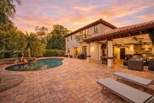 5621 Sw 68th Ct, South Miami, FL, 33143-1932 | Card Image