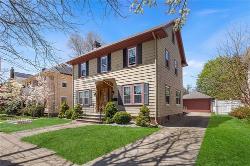 53 Cathedral Ave, Providence, RI, 02908-1901 | Card Image