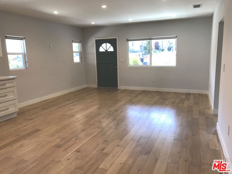 Residential Income in Los Angeles 3