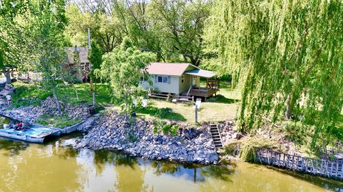 7084 River Rd, BYRON, IL, 61010-9200 | Card Image