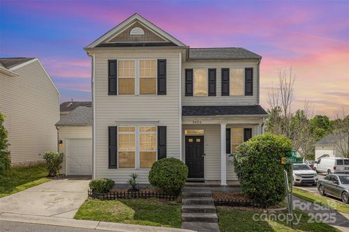 8424 Spirea Ct, Charlotte, NC, 28215-7107 | Card Image
