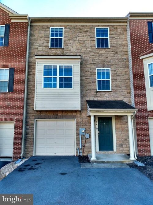 62 Milestone Ct, CHAMBERSBURG, PA, 17201-7936 | Card Image