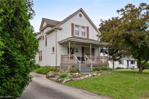 6560 Barton Rd, North Olmsted, OH, 44070-4752 | Card Image