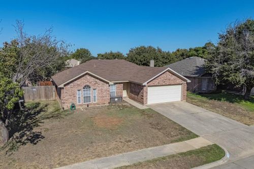 312 Willowstone Trail, Saginaw, TX, 76179 | Card Image