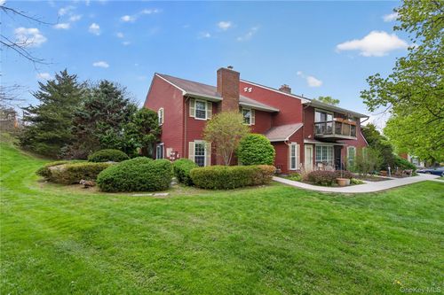 12 Homestead Village Dr, Warwick, NY, 10990-4208 | Card Image
