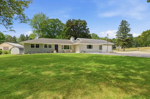 W224N8095 Susan Pl, Lisbon, WI, 53089-1770 | Card Image