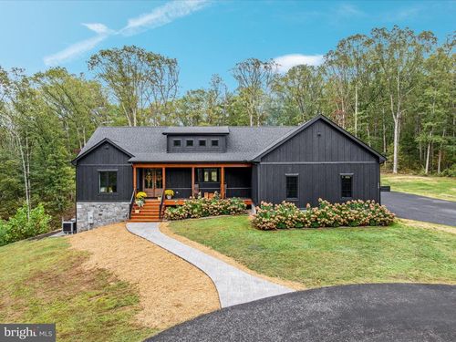 400 Mountain Brook Ln, Bentonville, VA, 22610-2373 | Card Image