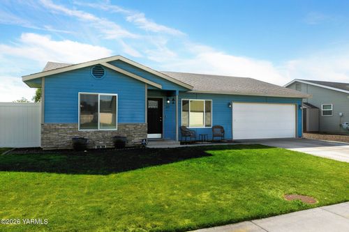 2013 S 54th Ave, Yakima, WA, 98903-2411 | Card Image